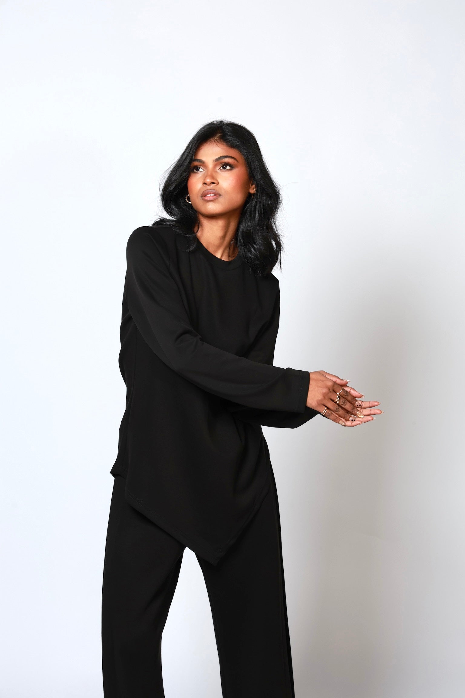 Mara Asymmetrical Top Black (PREORDER)