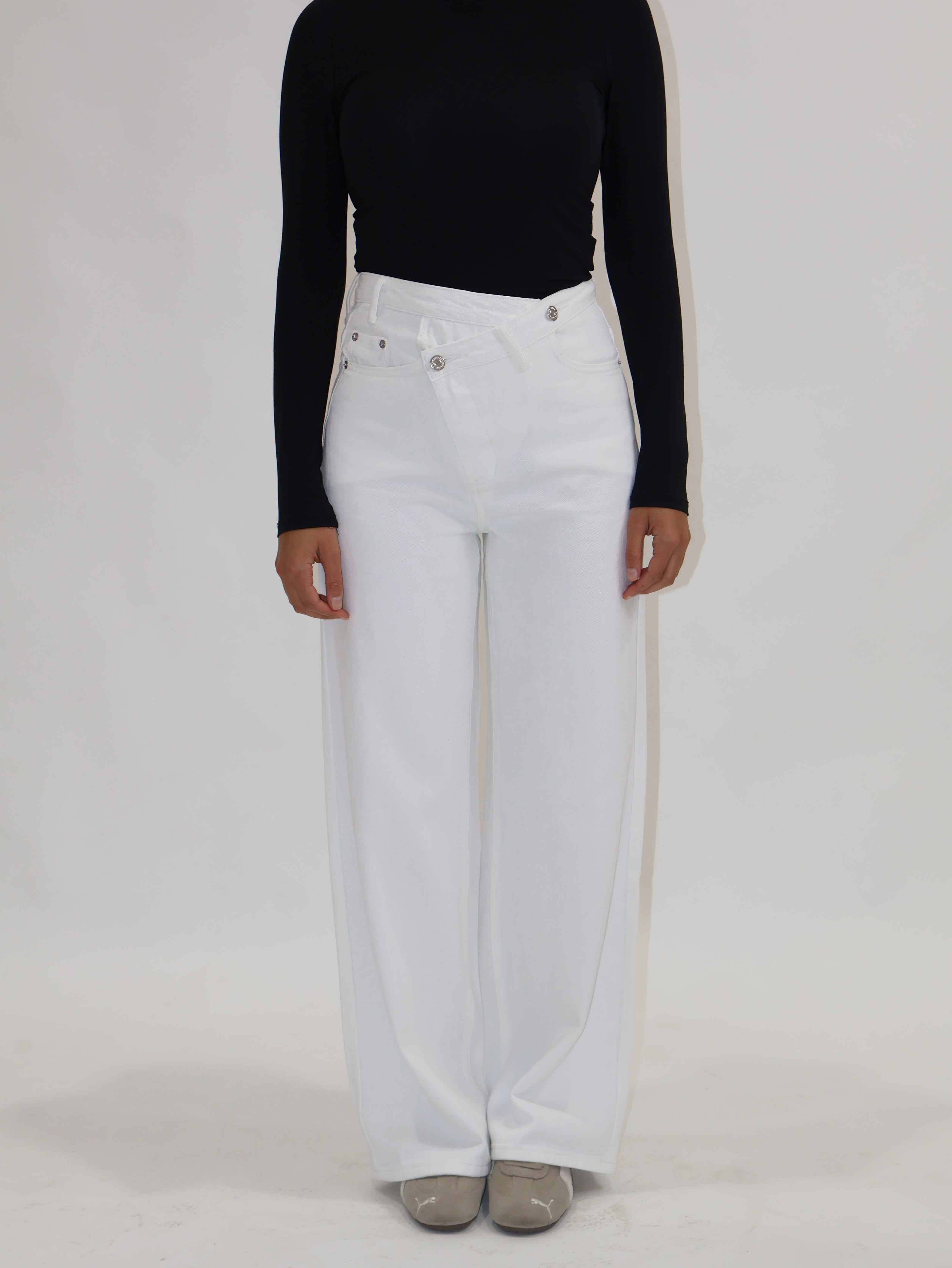 Vela Contour Jean White