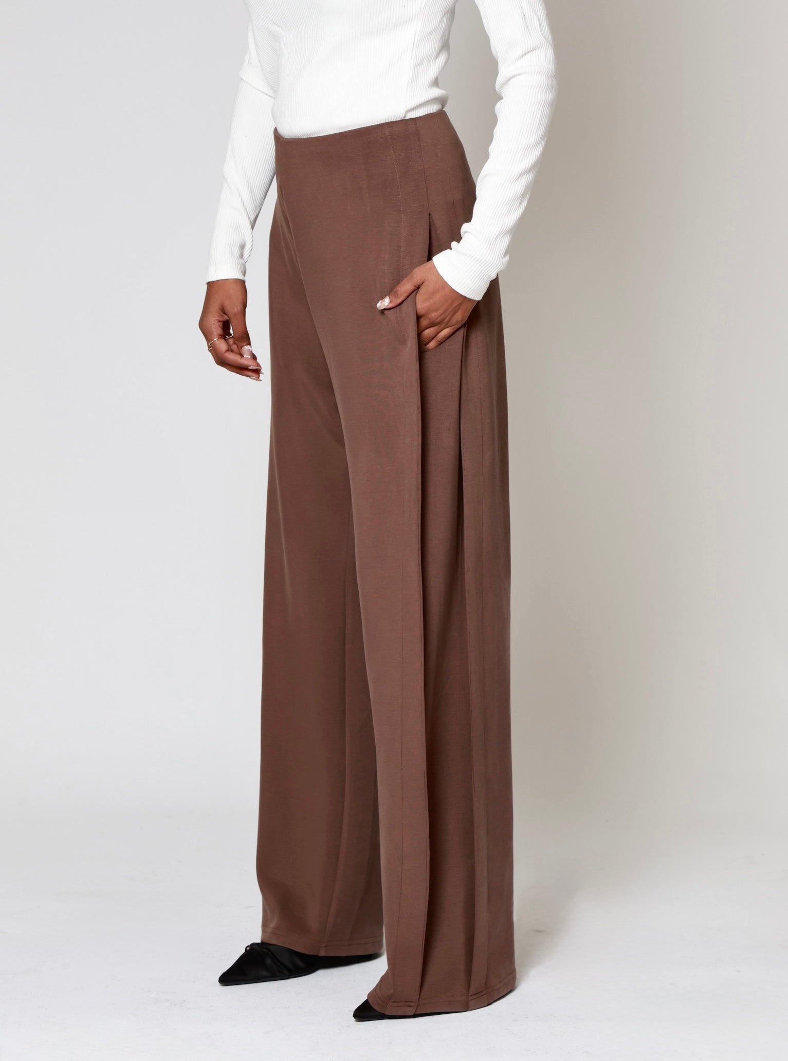 Mara Side Pleat Pant Brown (PREORDER)